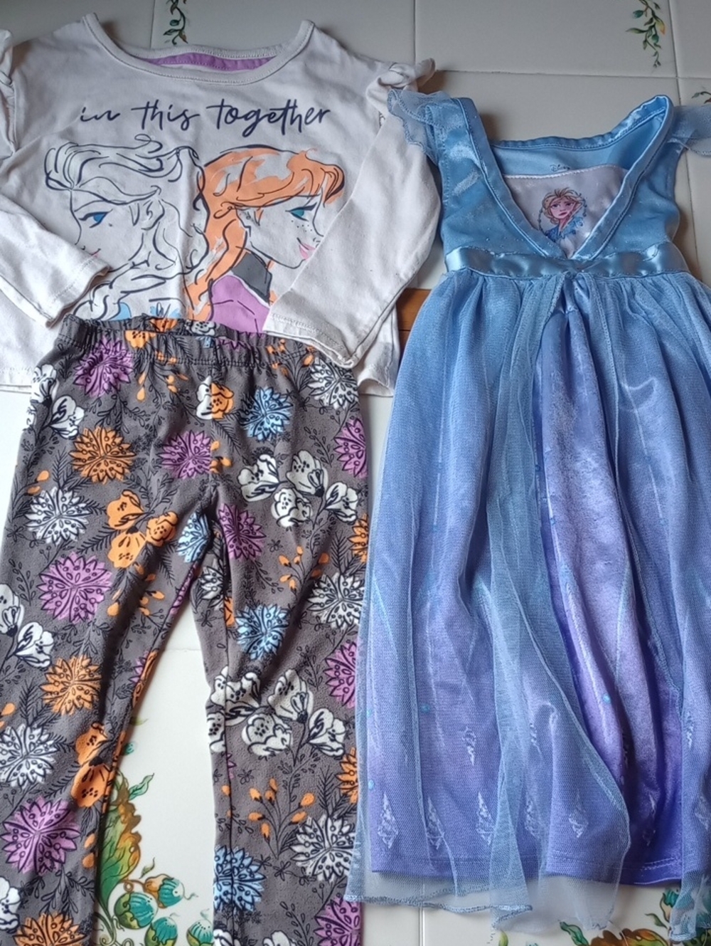 Girls Frozen ❄️ Clothing Lot